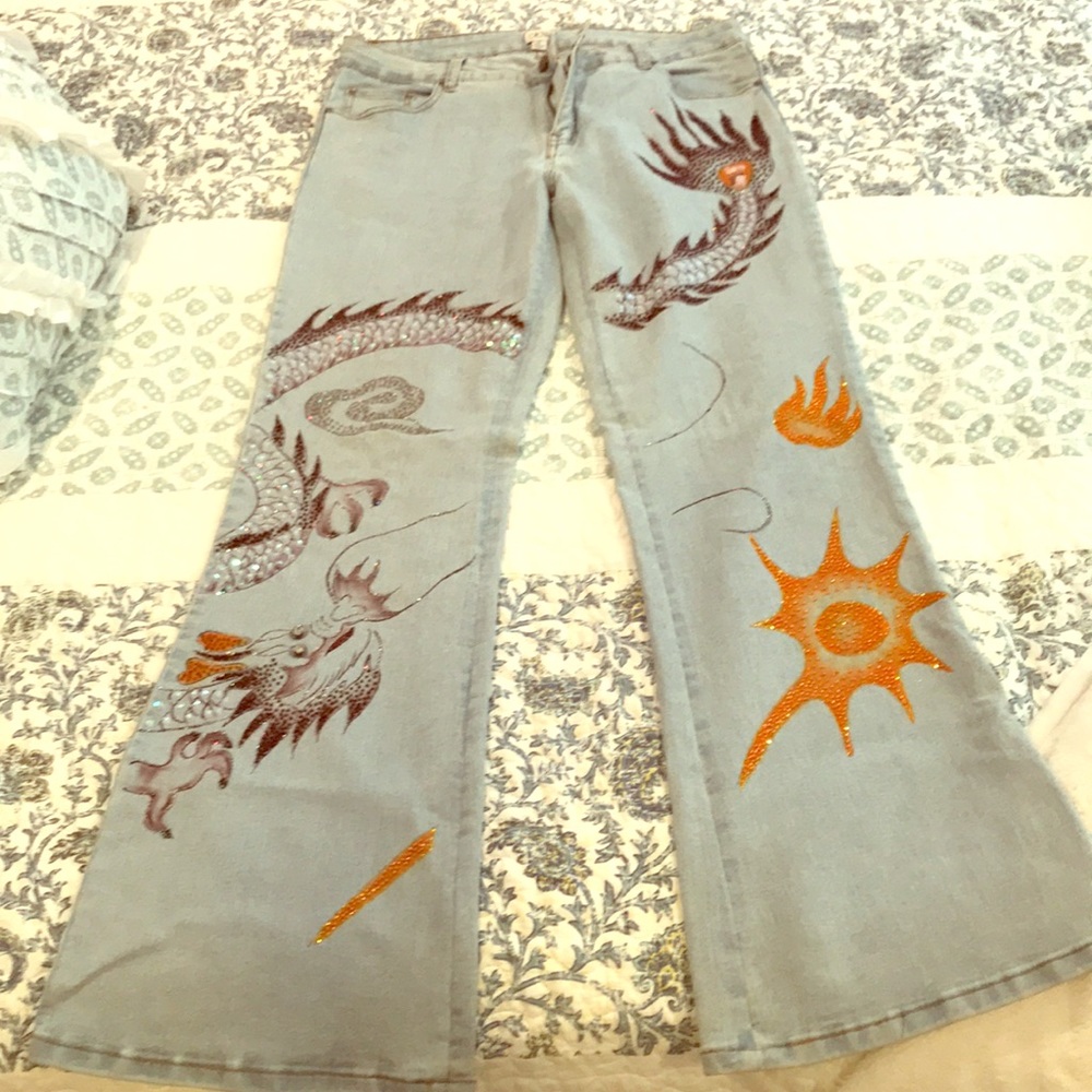 Incredible Dragon Rhinestone /Bead jeans Cache